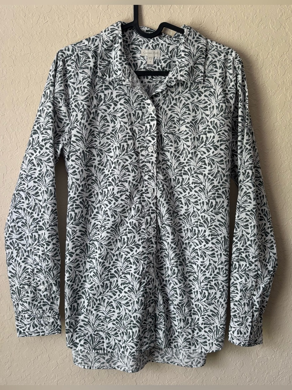 Garnet Hill | Women's 100% Organic Pima Cotton Floral Button Down Top Size 6